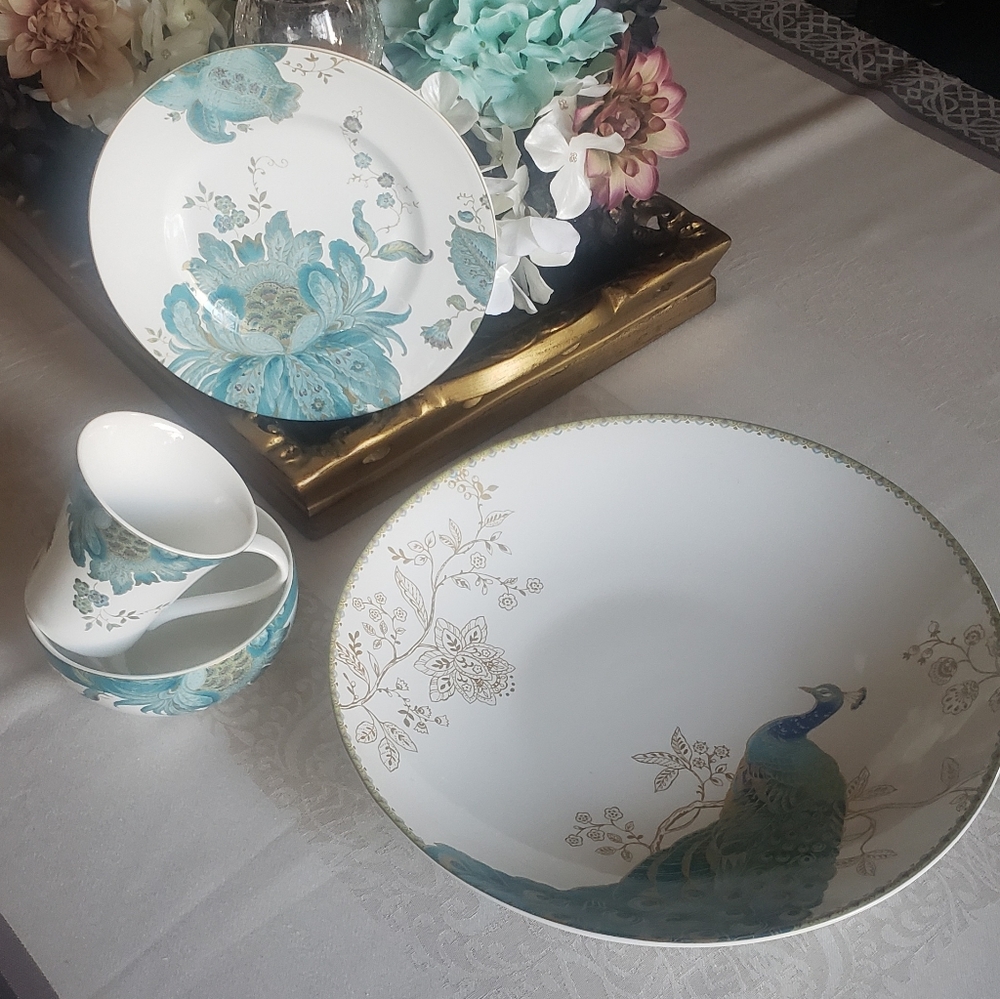 🆕️222 Fifth- Eliza Teal Plate - Picture 6 of 8